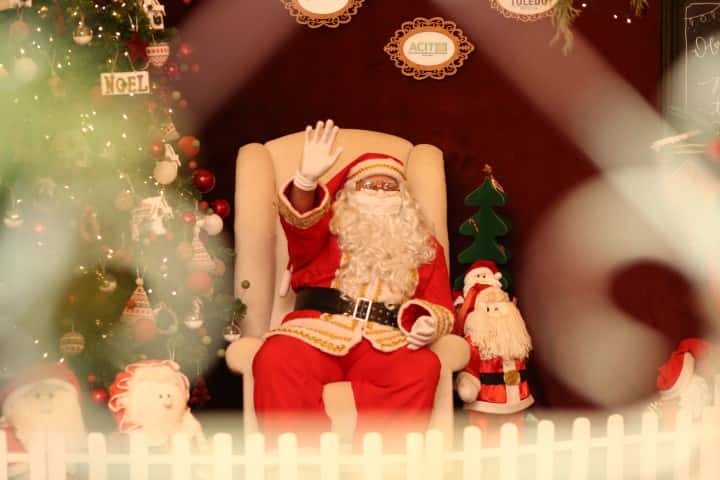 Carreata e Casa do Papai Noel abrem o Natal Encantado de Toledo nesta  sexta-feira, 5 de novembro - ACIT | Associação Comercial e Empresarial de  Toledo