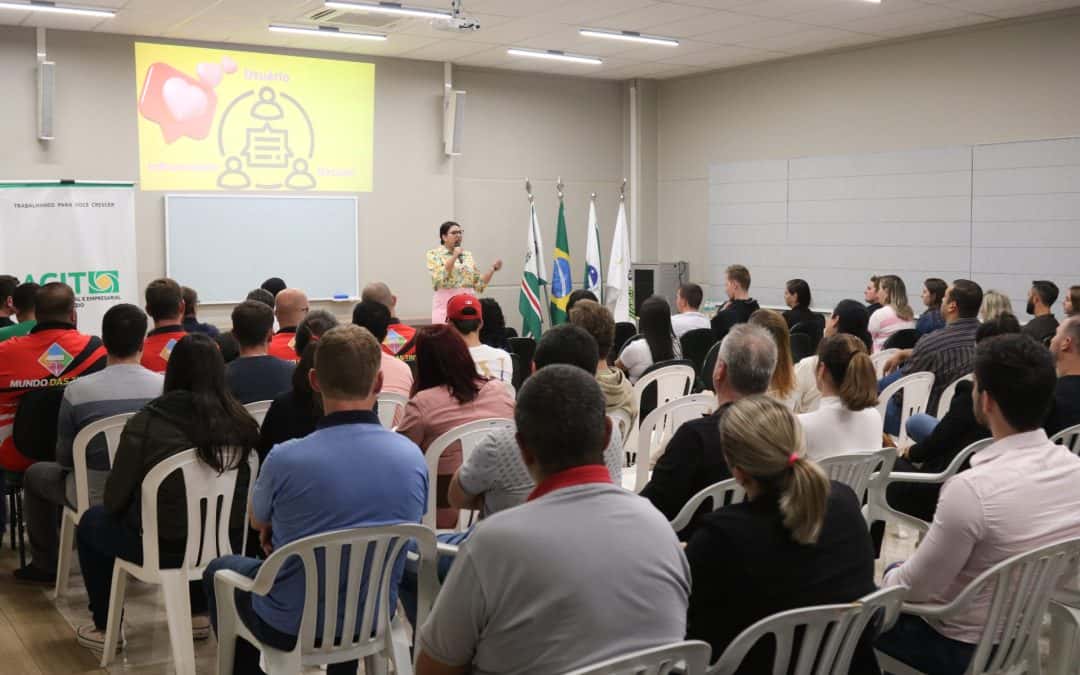Jardim Coopagro recebe palestra sobre vendas no programa ‘ACIT nos Bairros’